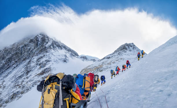 A 70 anni dalla prima scalata dell'Everest: un percorso di lettura