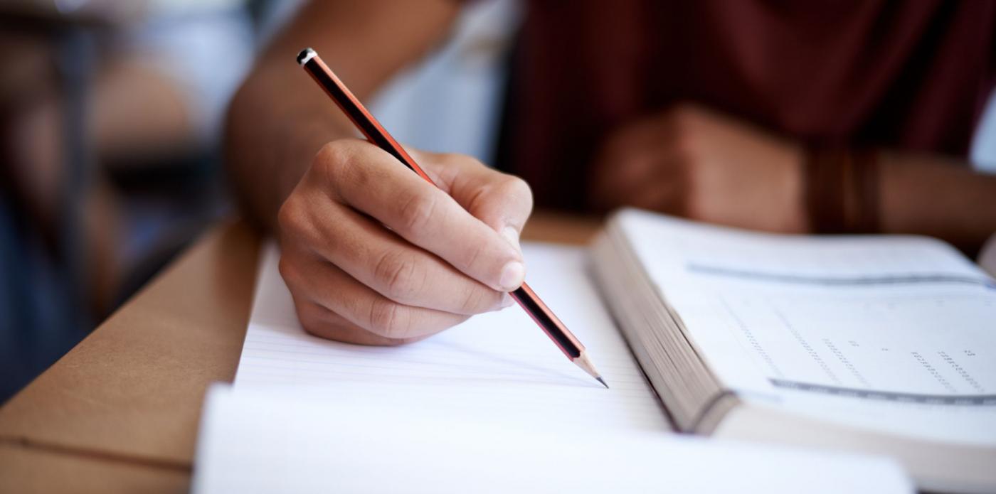 scuola, studenti, insegnanti, lettura, leggere, libri, bambini, bambine
