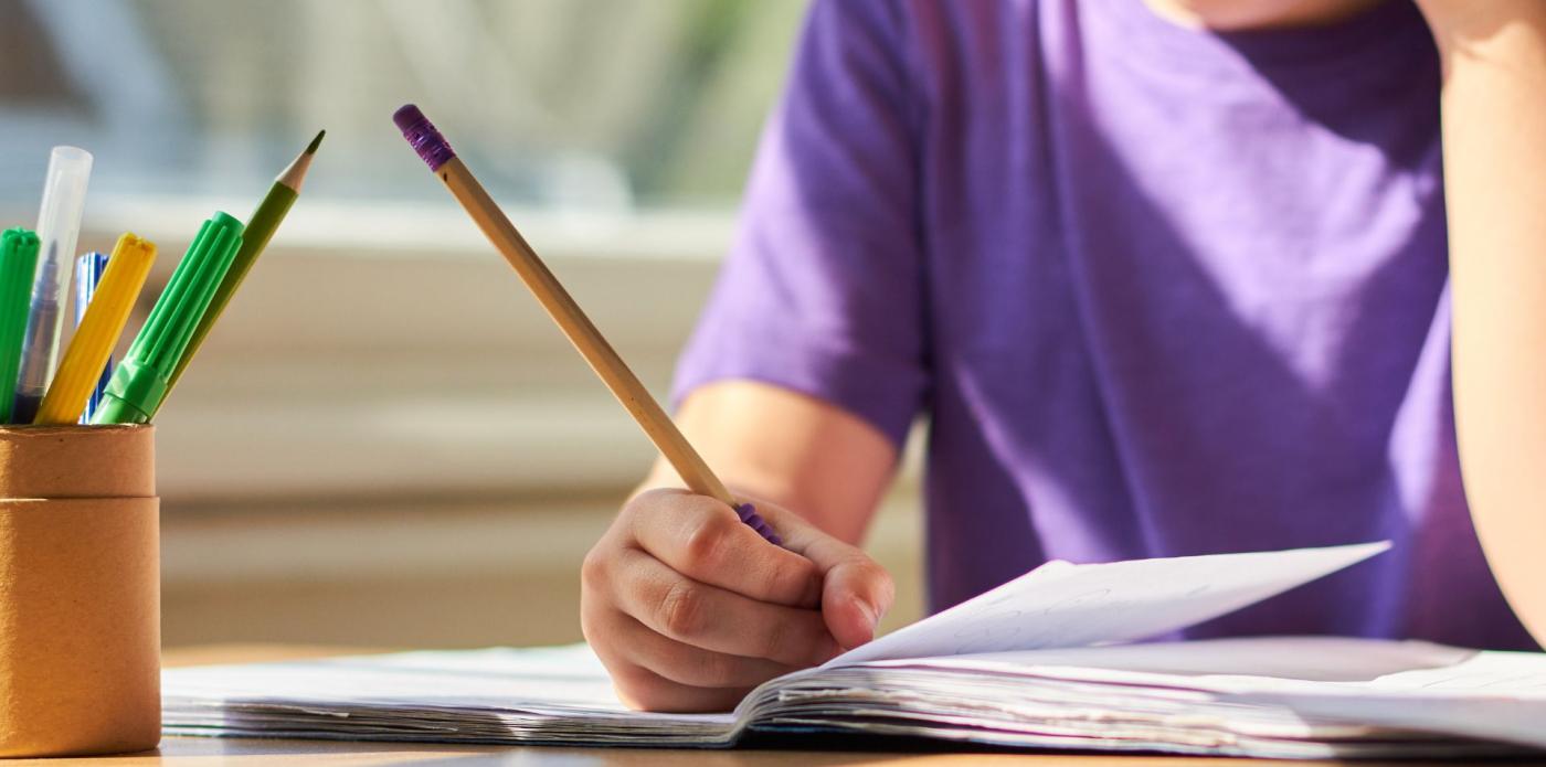 scuola, studenti, insegnanti, lettura, leggere, libri, bambini, bambine