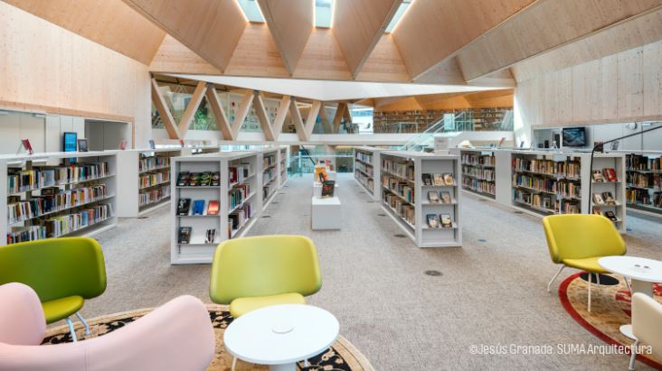 Biblioteca Gabriel García Márquez foto di Jesùs Granada, SUMA Arquitectura