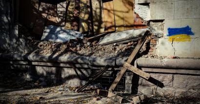 Bombardata una biblioteca in Ucraina: distrutti migliaia di libri
