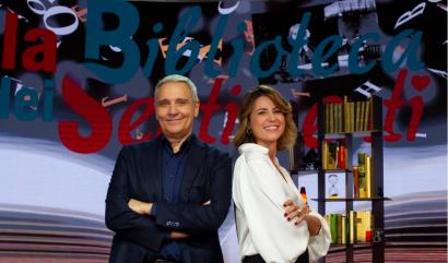 “La Biblioteca dei sentimenti”, il nuovo programma sui libri di Rai3 (con Maurizio de Giovanni e Greta Mauro)