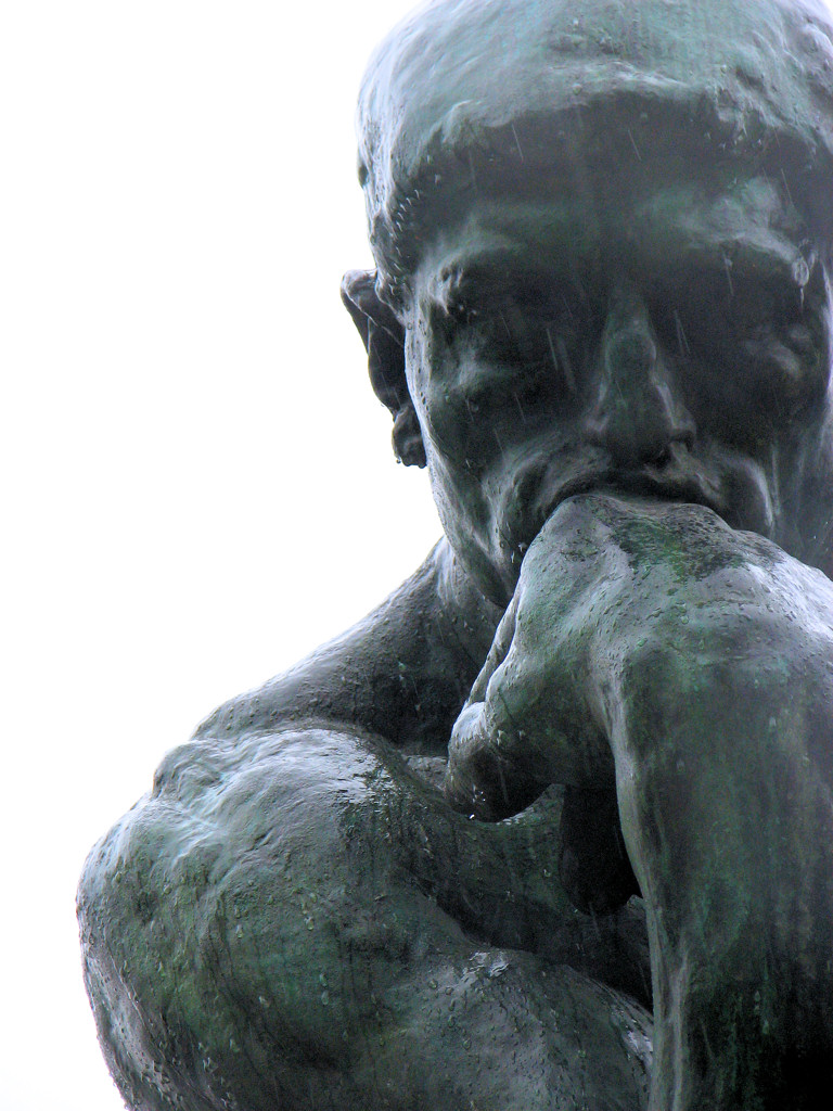 "Il pensatore" di Auguste Rodin - dettaglio (ph. innoxiuss, WikiCommons)
