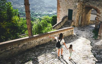 Le nuove coordinate dell’arcipelago editoriale del Touring Club Italiano e la 