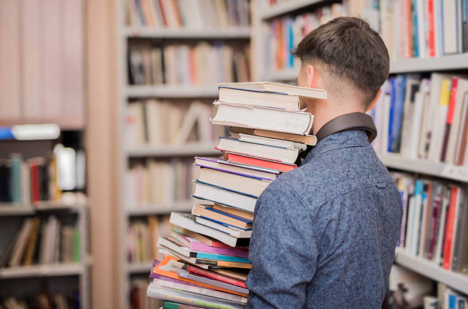 ragazzi adolescenti lettori libri lettura