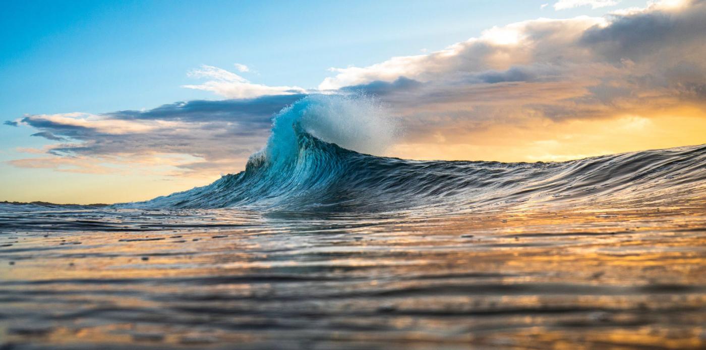 Uno scorcio di mare al tramonto