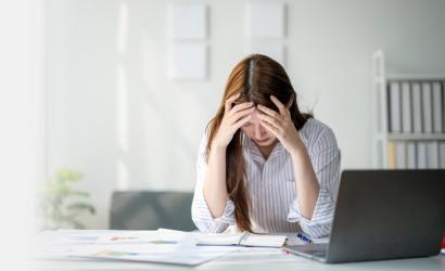 Una ragazza triste nella Silicon Valley