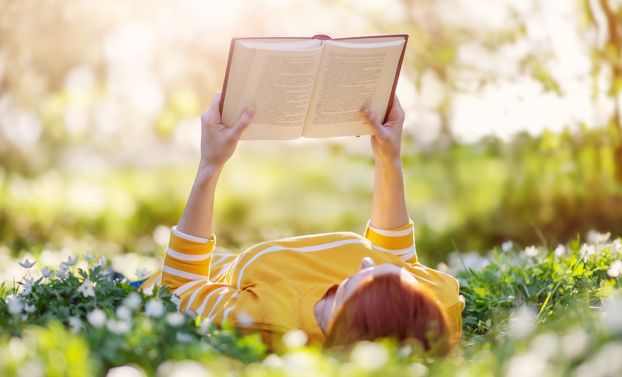 lettrice autunno leggere libri lettura