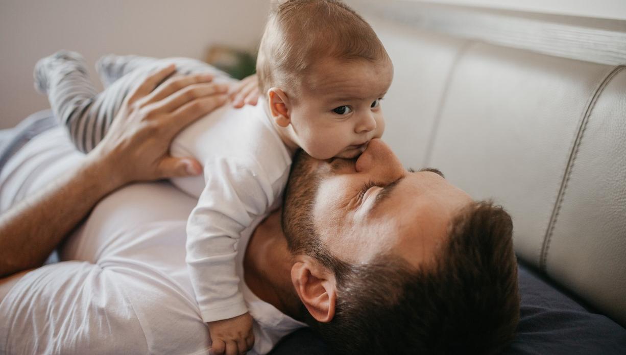 padri figli bambini neonati