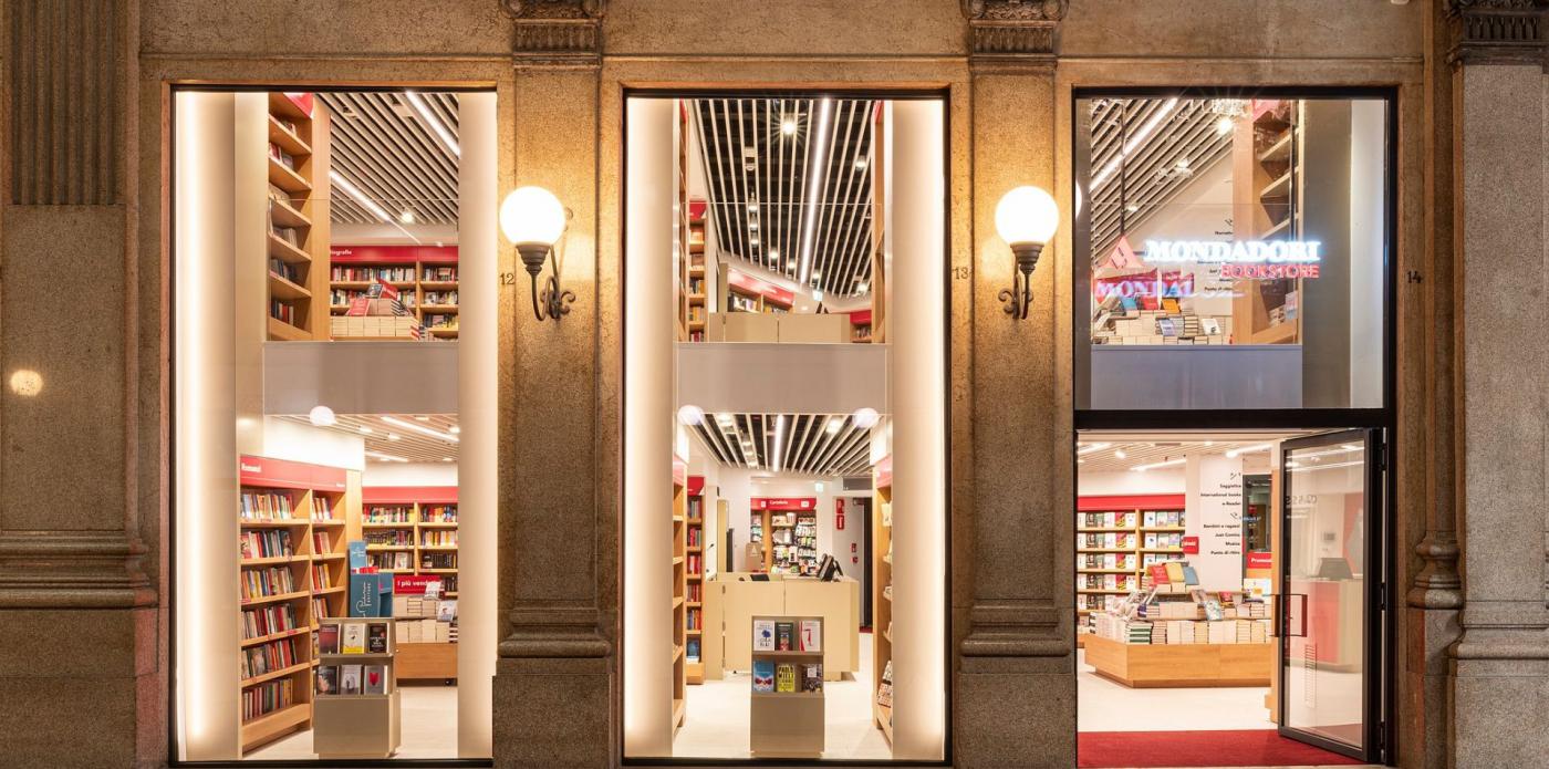 Mondadori Bookstore Galleria Alberto Sordi Roma