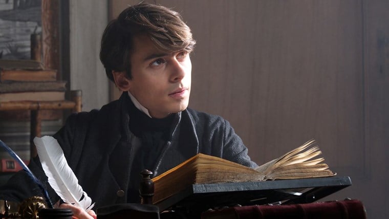 Un'immagine tratta dalla miniserie tv Leopardi. Il poeta dell'infinito