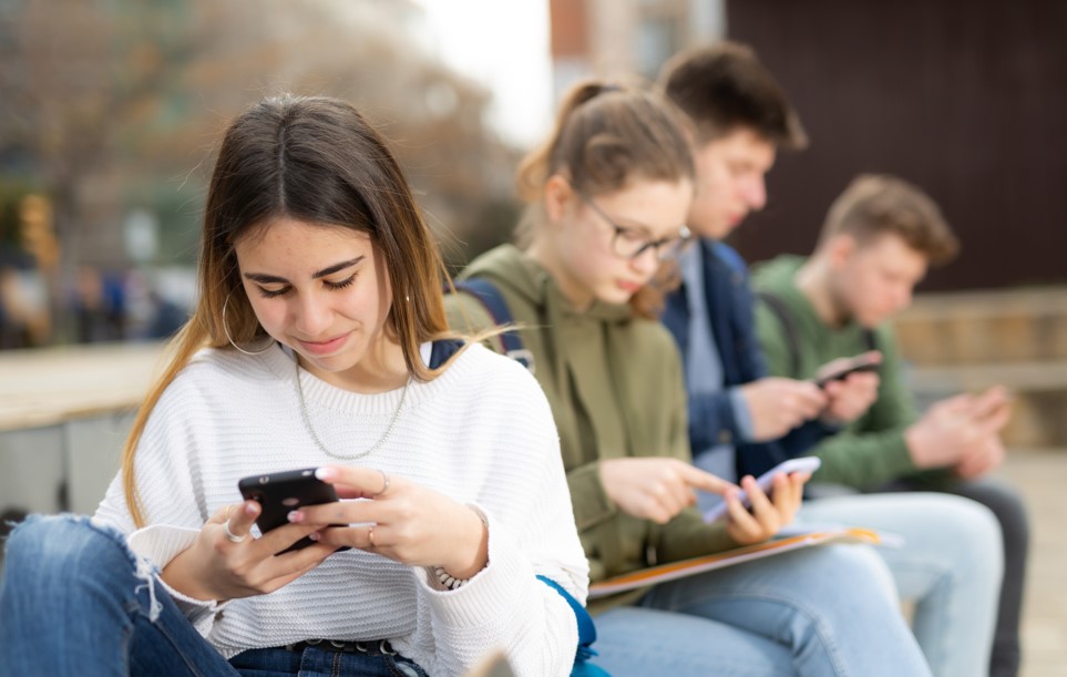 adolescenti smartphone
