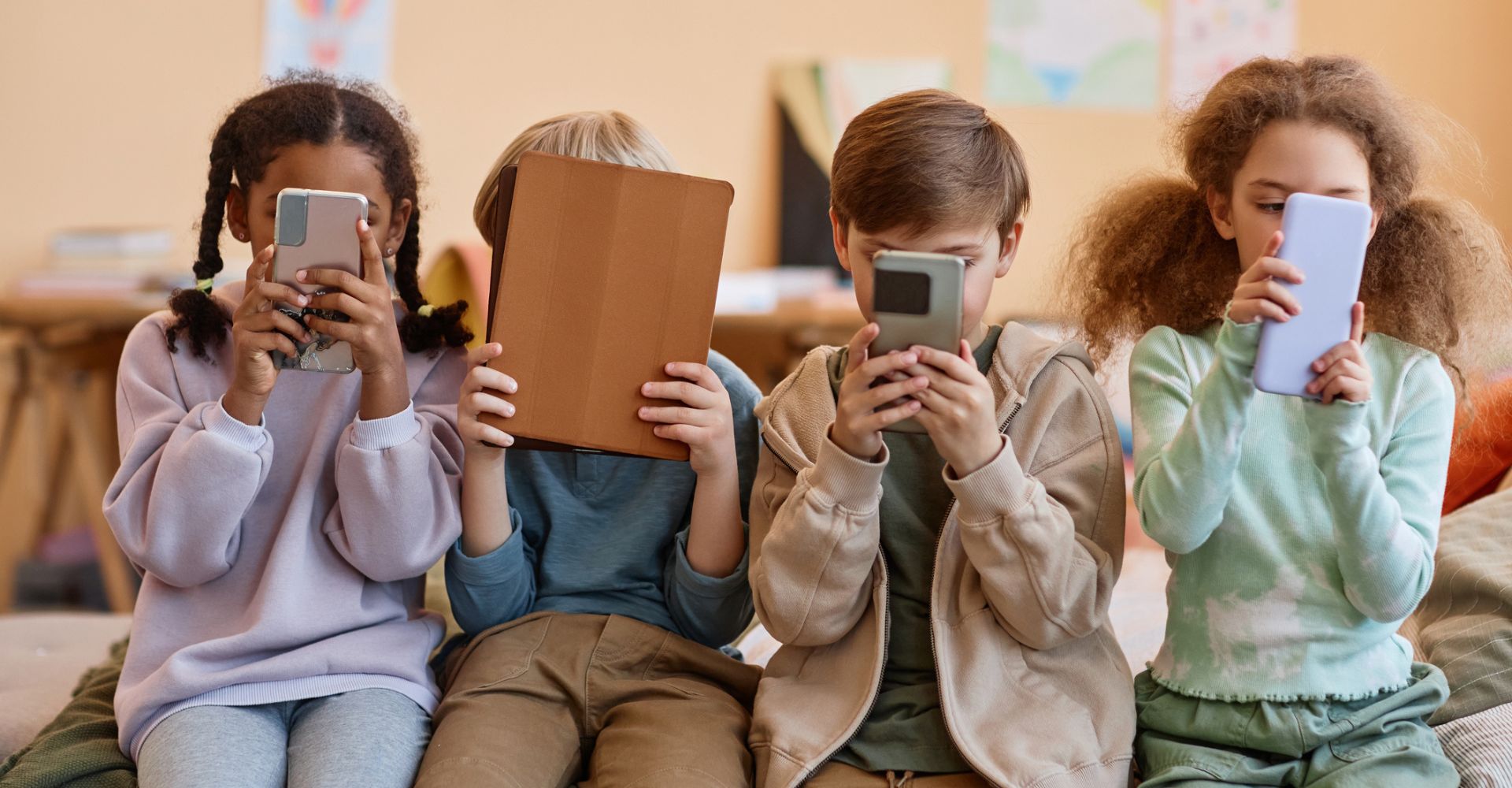 bambini, libri, telefoni, smathphone, ebook, bambine,