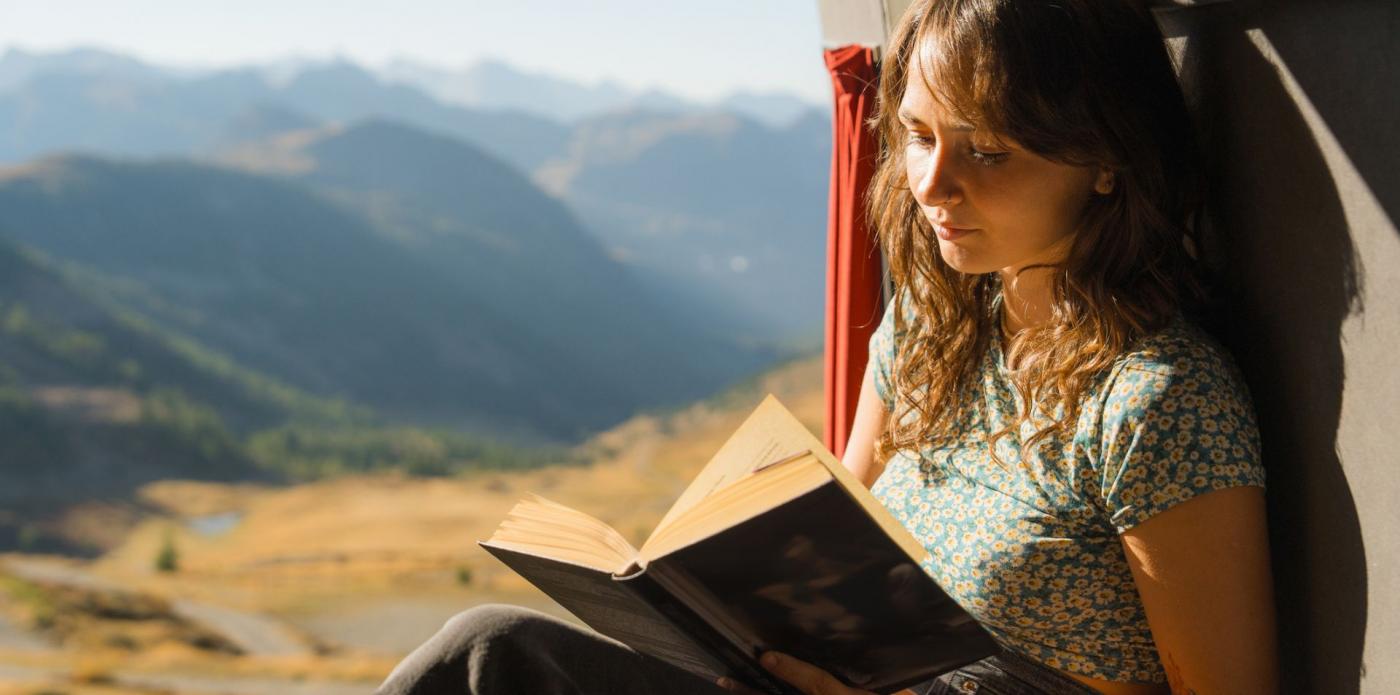 primavera, libri, libro, lettura, parco, estate, giardino, leggere, letture estive, lettrice, montagna