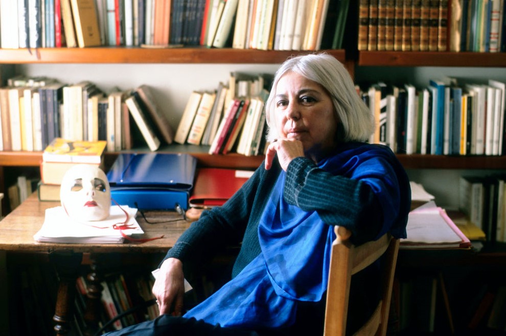 Fabrizia Ramondino, grande scrittrice italiana del '900, e la creazione di una piccola isola di felicità...