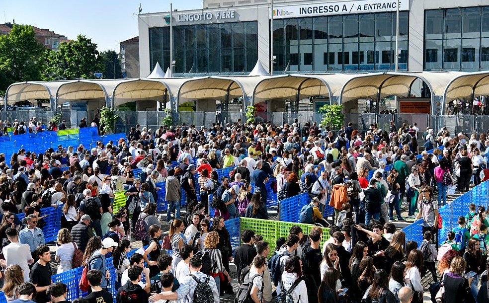Il Salone del libro di Torino tornerà dal 14 al 18 maggio 2026 (dopo i numeri record del 2025, con 231mila partecipanti)
