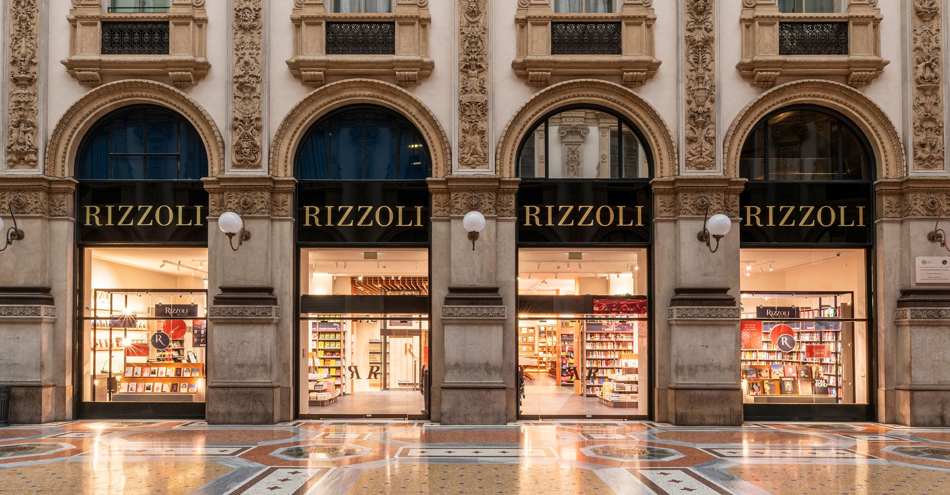 Ecco la "nuova" libreria Rizzoli nella Galleria Vittorio Emanuele di Milano