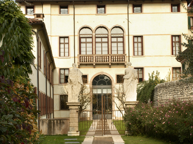 Libreria Palazzo Roberti