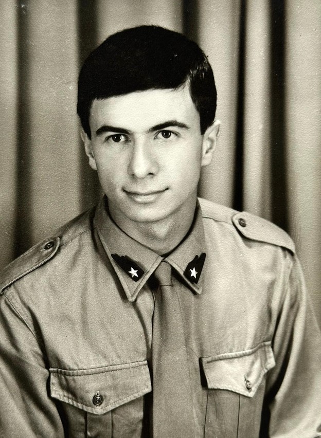 Alberto Maggi ai tempi del militare, foto per gentile concessione dell'autore