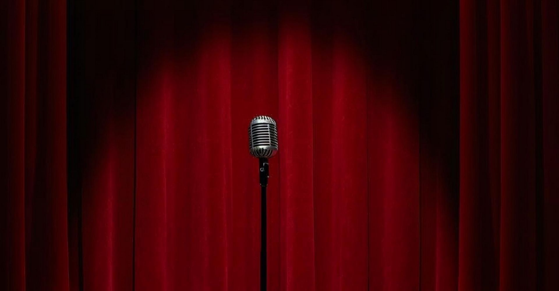 Stand-up reading: dalla scrittura al palco, dal microfono alle librerie