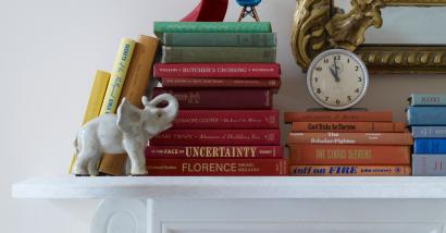 10 modi per arredare casa con i libri