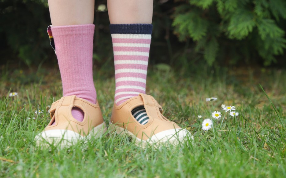 Non tutto deve combaciare per forza: due calzini spaiati, e il mondo non crolla...