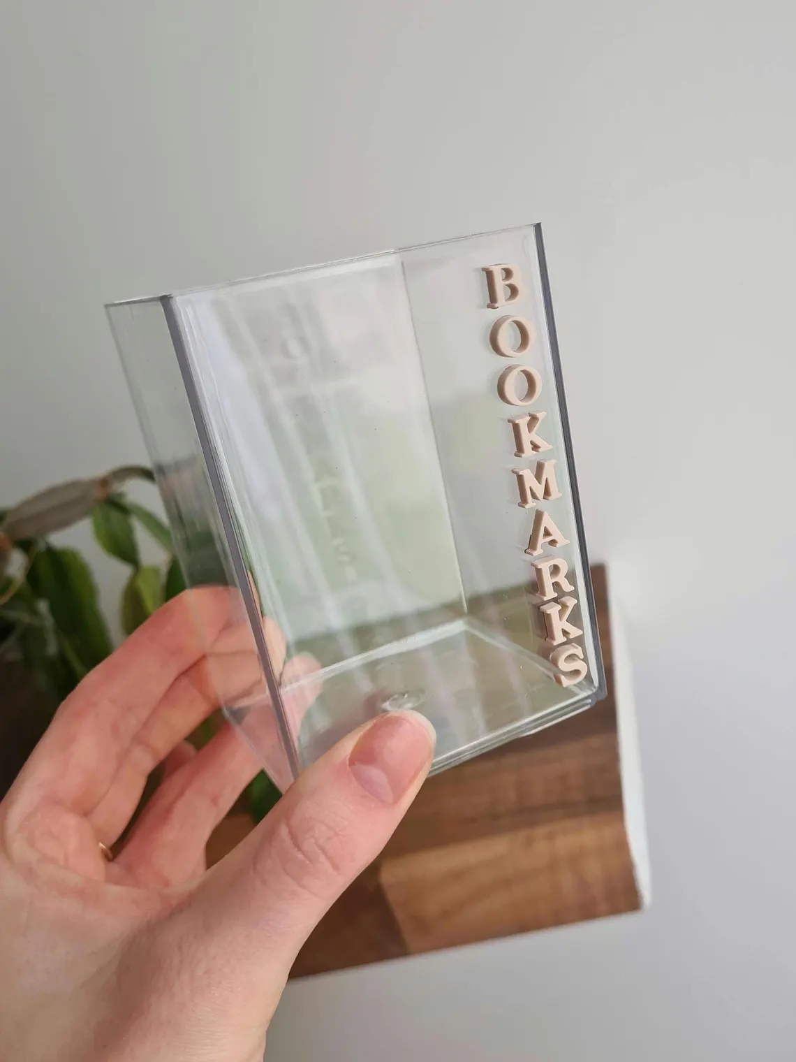 portasegnalibri, un esempio di arredameto per la casa per amanti dei libri