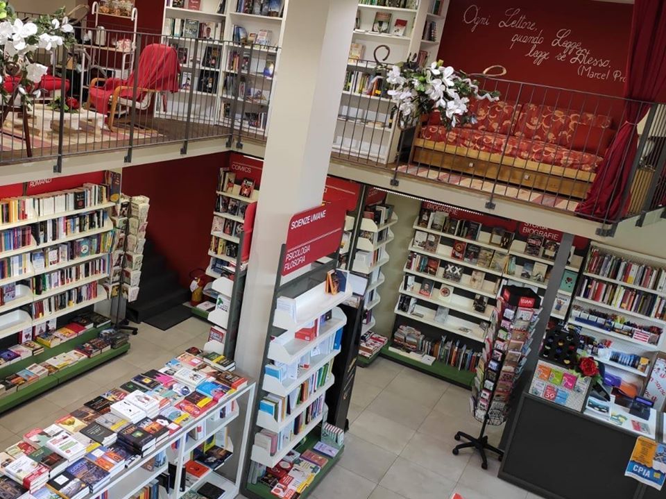 Libreria Ub!k - Bra