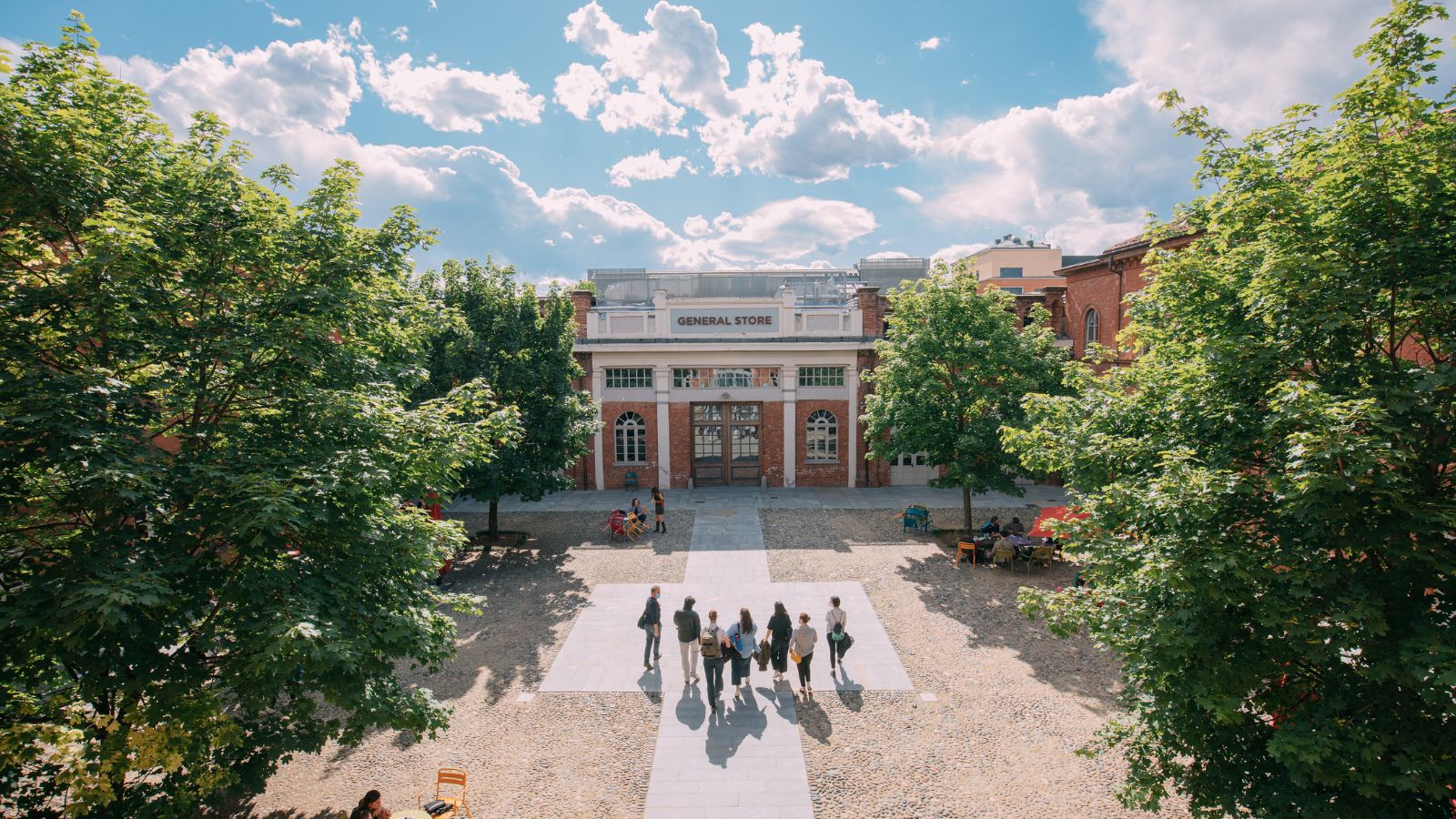 scuola Holden cortile dall'alto