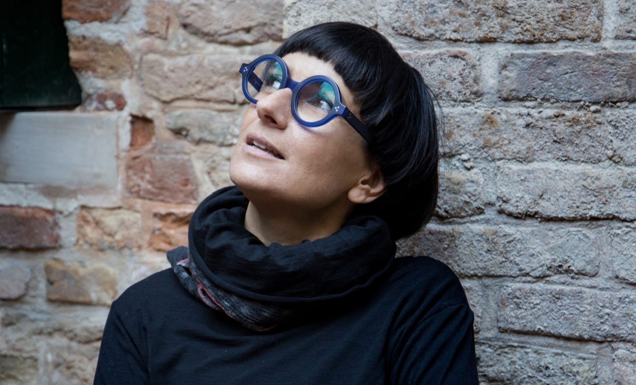 "Brava Giulia": leggere il romanzo postumo di Anna Toscano è un modo per restare al mondo