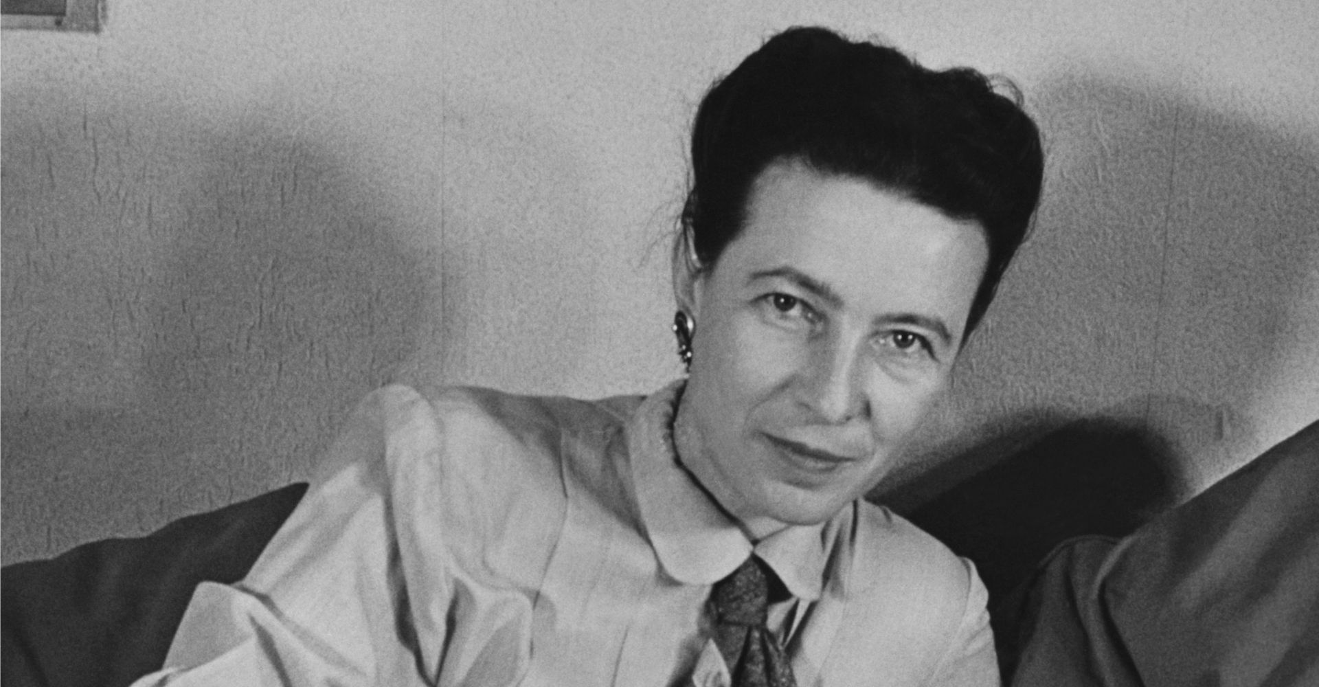 Simone de Beauvoir: vita e libri della scrittrice che ha rivoluzionato il femminismo