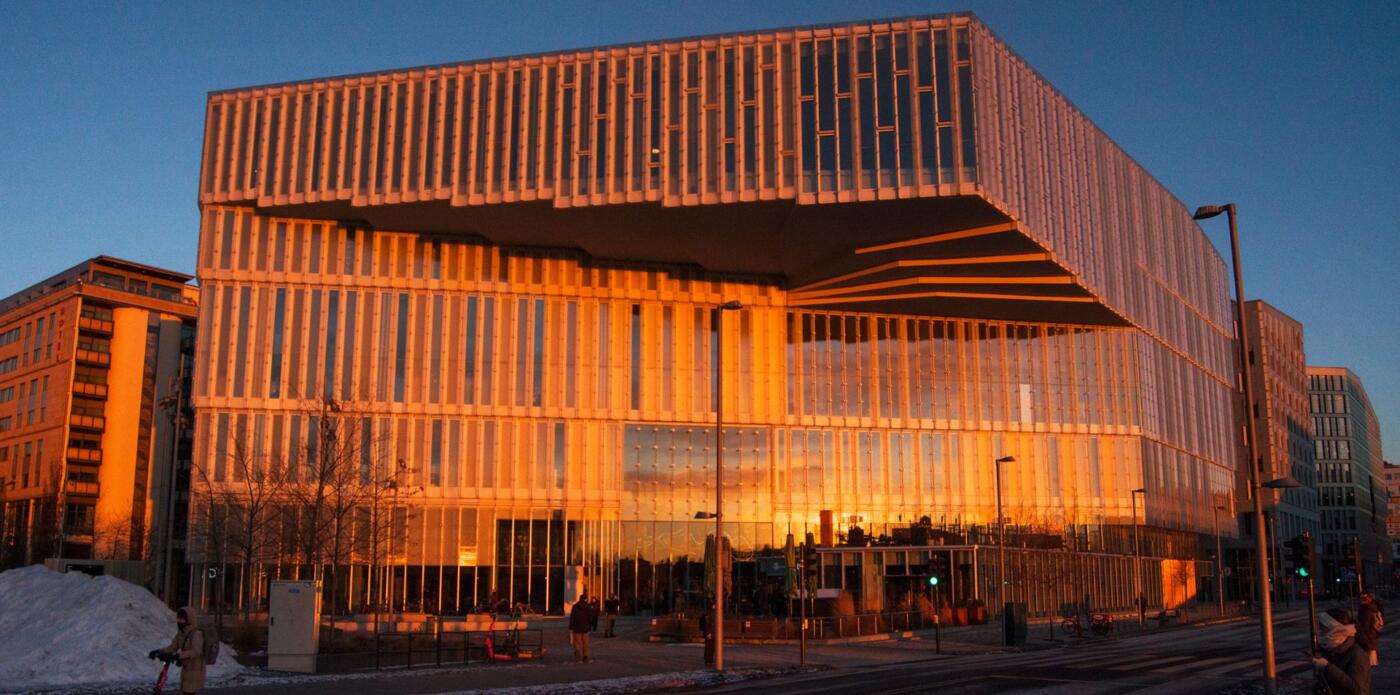 L'imponente biblioteca Deichman Bjørvika, che ospita una parte del progetto della biblioteca del futuro - © Caterina Cantù