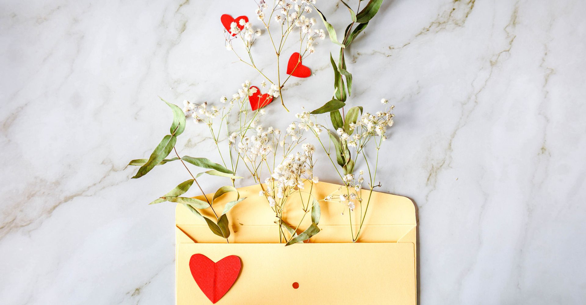 Libri sugli amori epistolari: quando l'amore viene per posta, chat o email