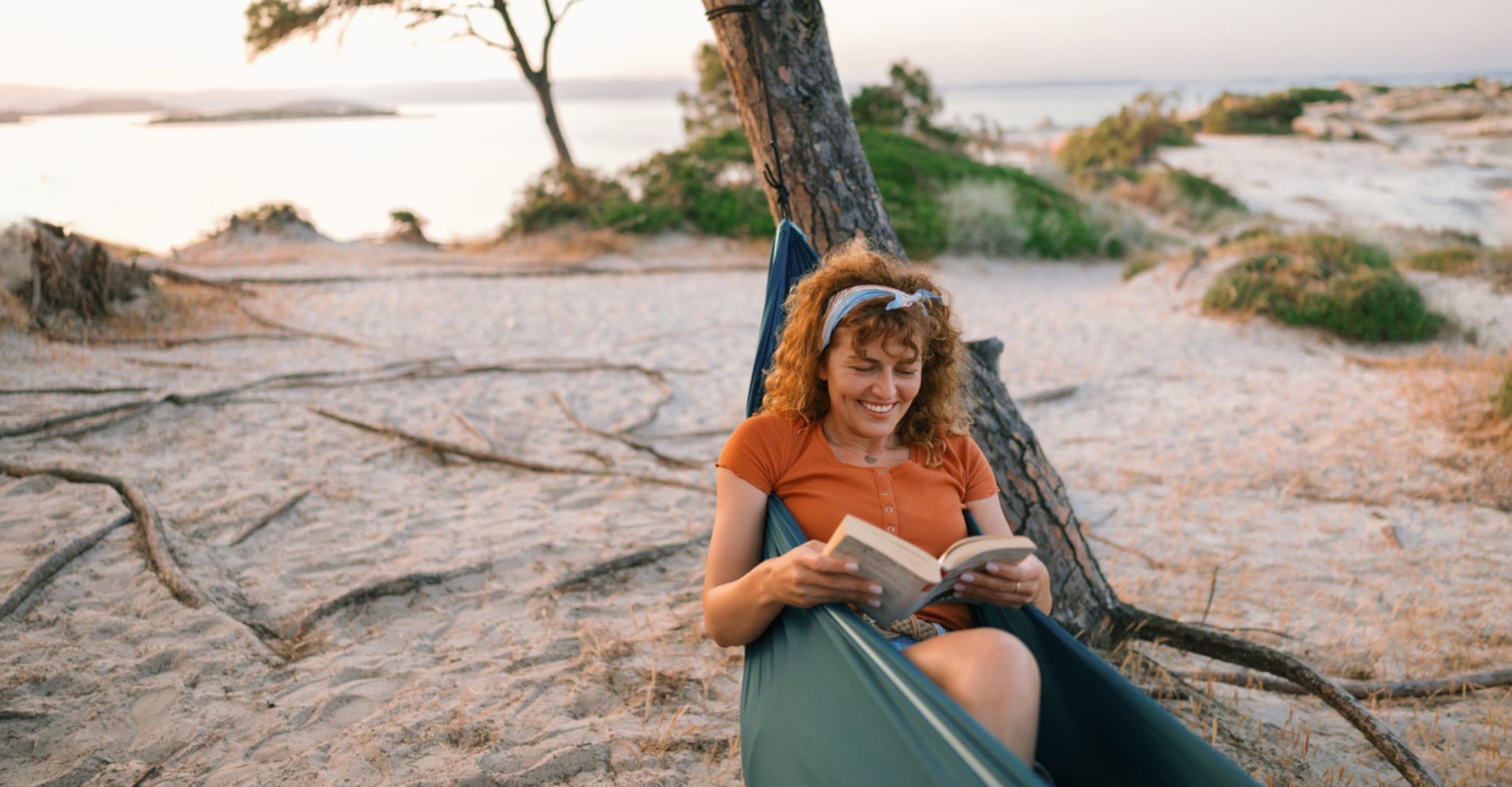 Torna la rivista Il Libraio: scarica la guida gratuita ai libri per l'estate 2026
