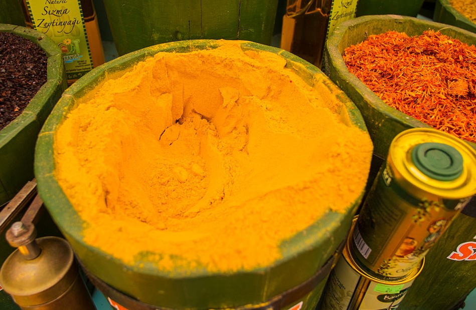 Il curry in un mercato turco, foto GettyEditorial 6-7-2026