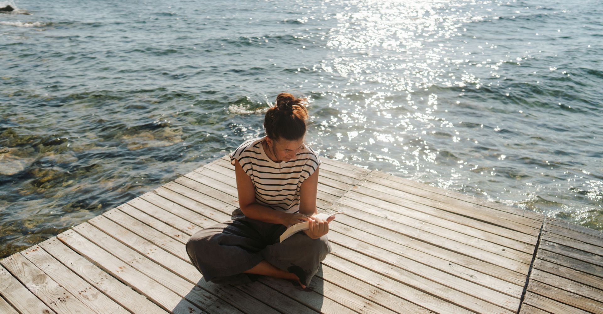 Leggere all'aperto: 5 luoghi e occasioni perfette per la bella stagione