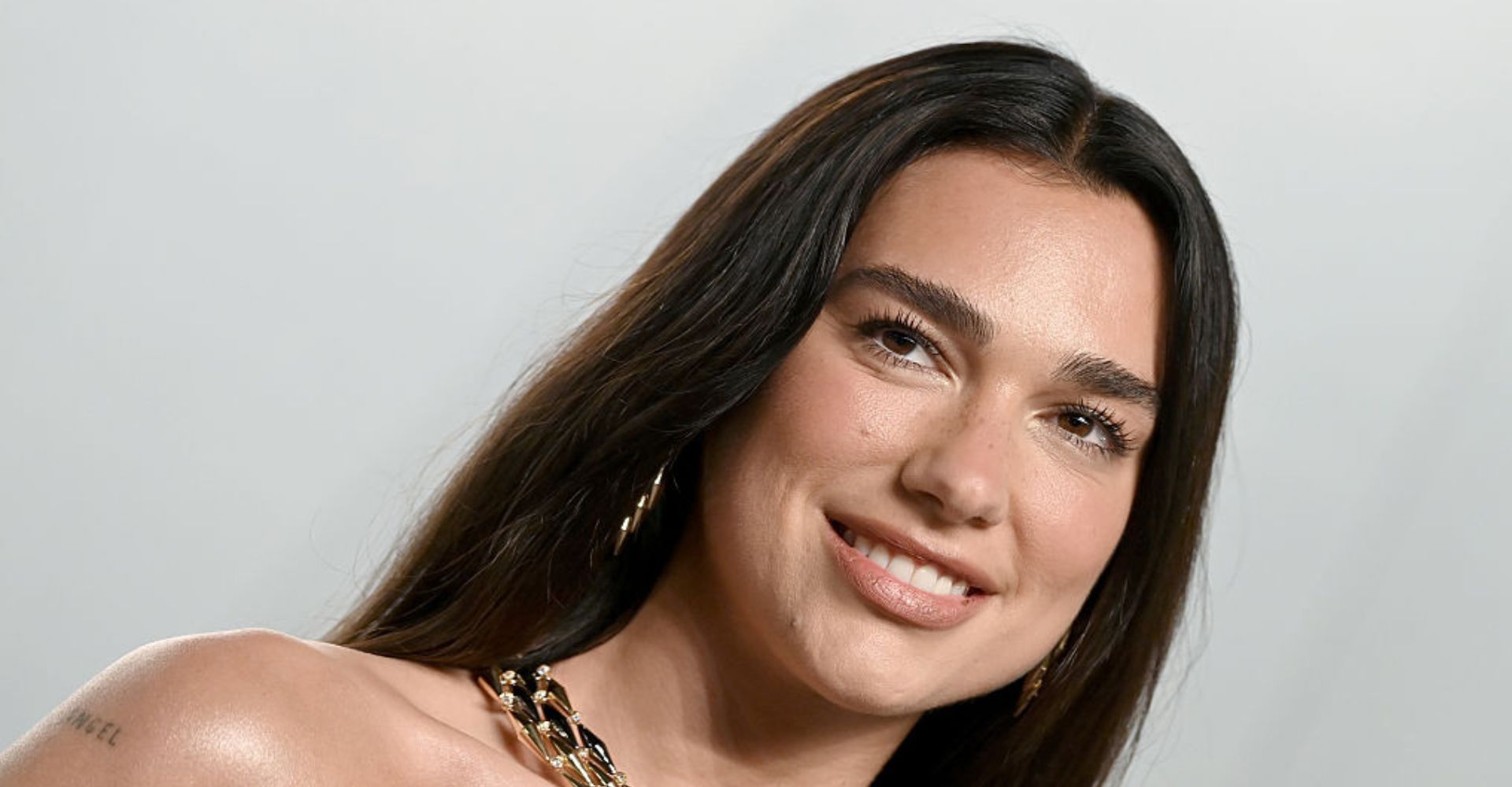 Ecco le due librerie italiane preferite da Dua Lipa...