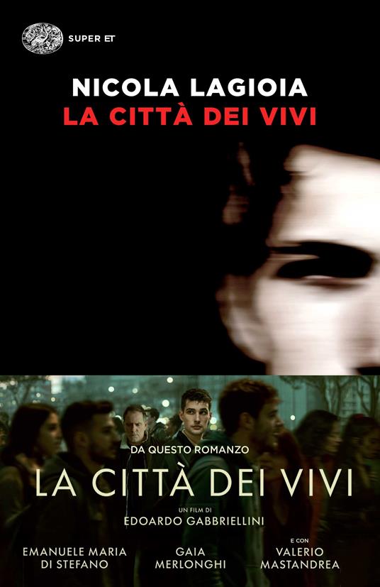 La copertina di La città dei vivi