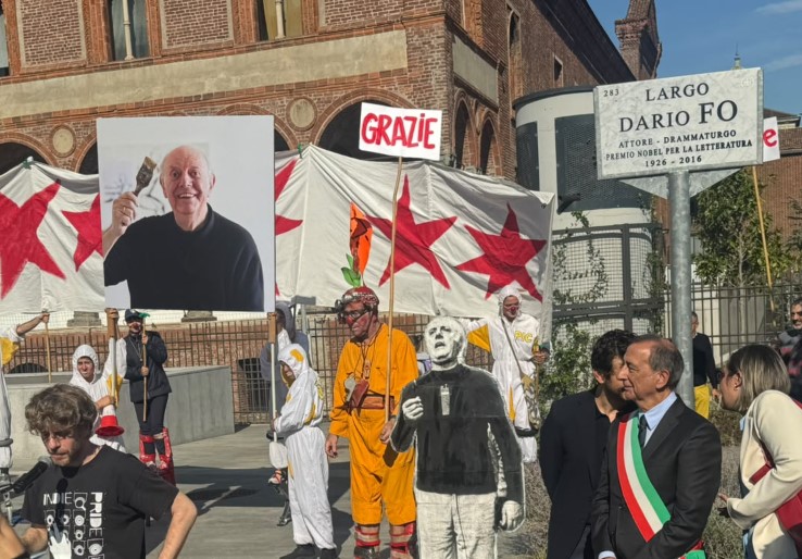 A Milano inaugurato Largo Dario Fo: "A fine anno riaprirà la Palazzina Liberty"