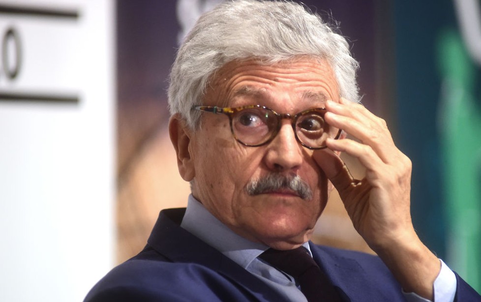 "Eravamo comunisti", il libro di D’Alema dedicato ai giovani: "Sembro burbero, ma...". E su Berlinguer, Marx, la Chiesa e Vannacci...